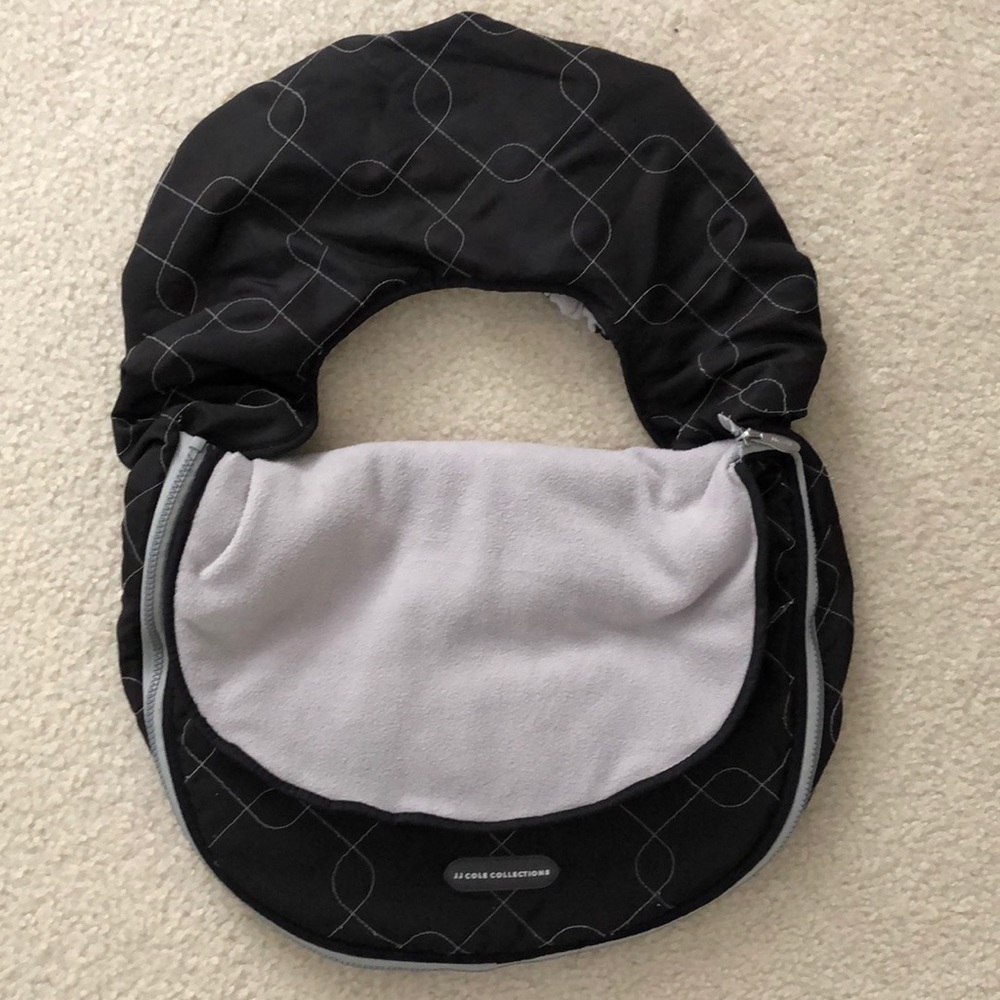 JJ Cole Bundle Me car seat cover